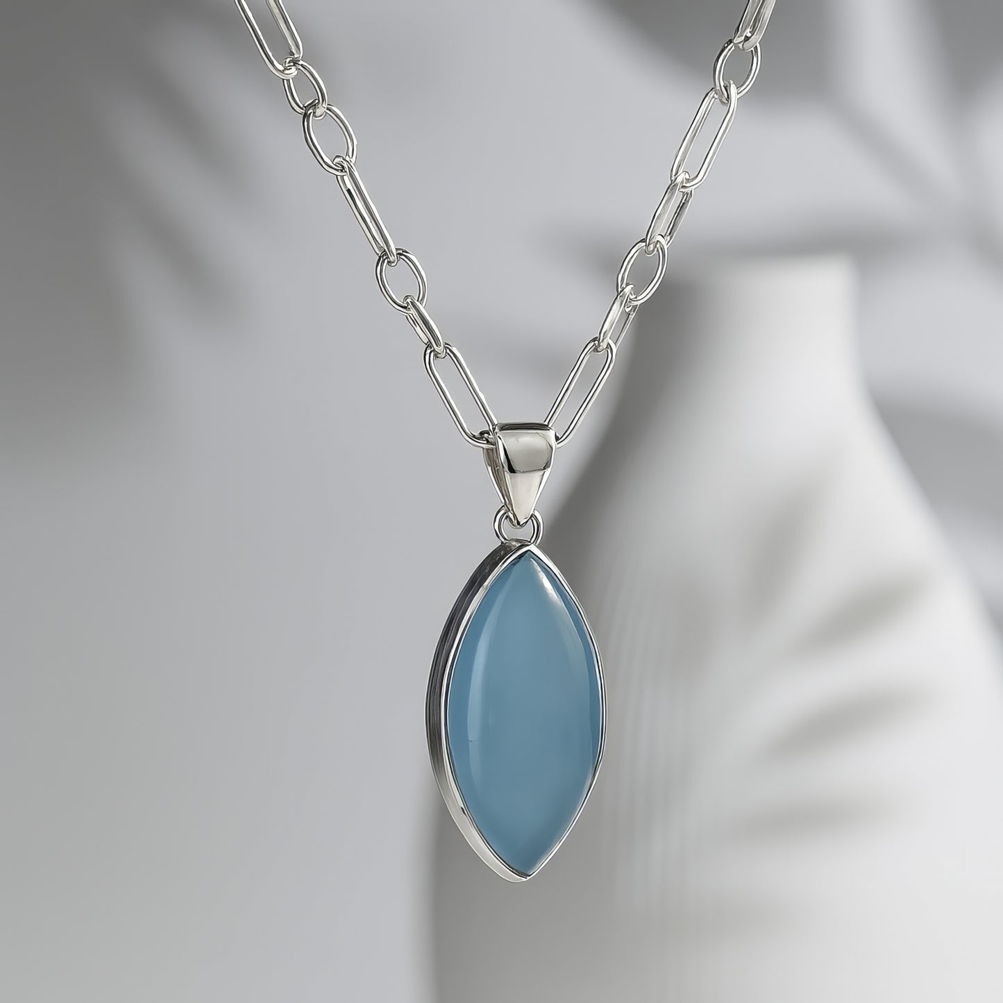 Chalcedony Quartz on Link & Oval Chain